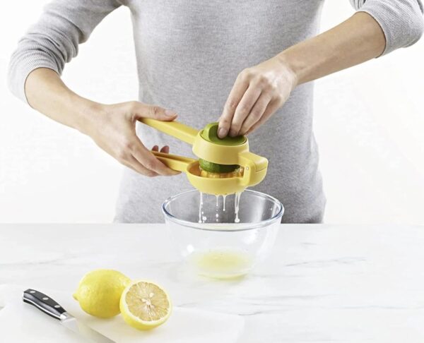 MANUAL SQUEEZE AND TWIST HAND JUICER